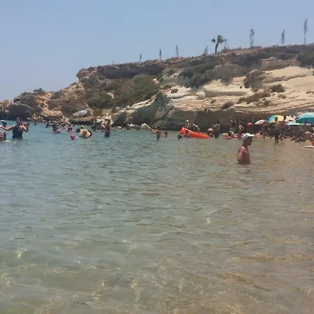 Δωμάτια σε οικογενειακή κατοικία 5 Minutes To The Beach